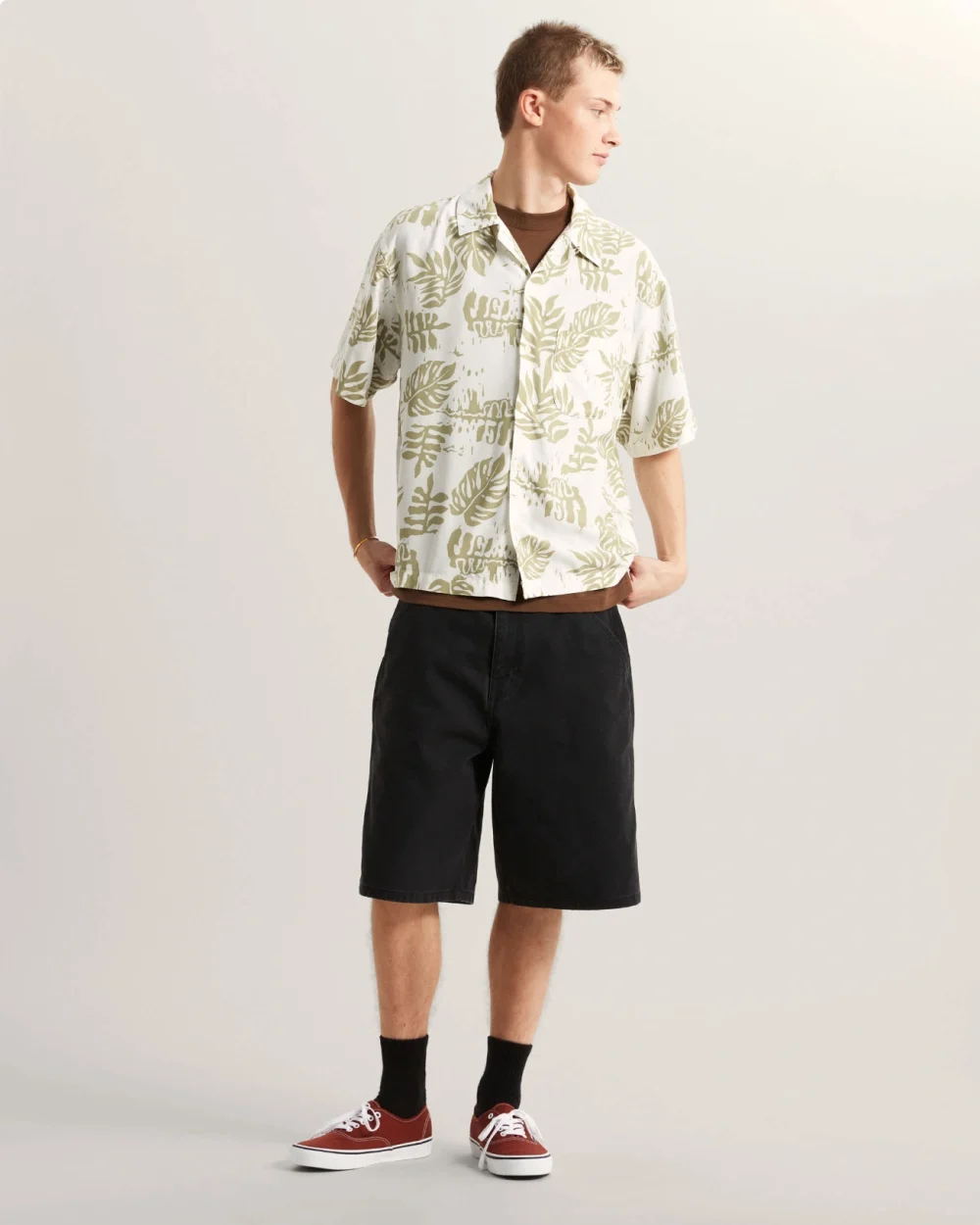 VANS - חולצה מכופתרת קצרה VAN DOREN PRINTED CAMP – V00VTPFSG – soft-sage – 4