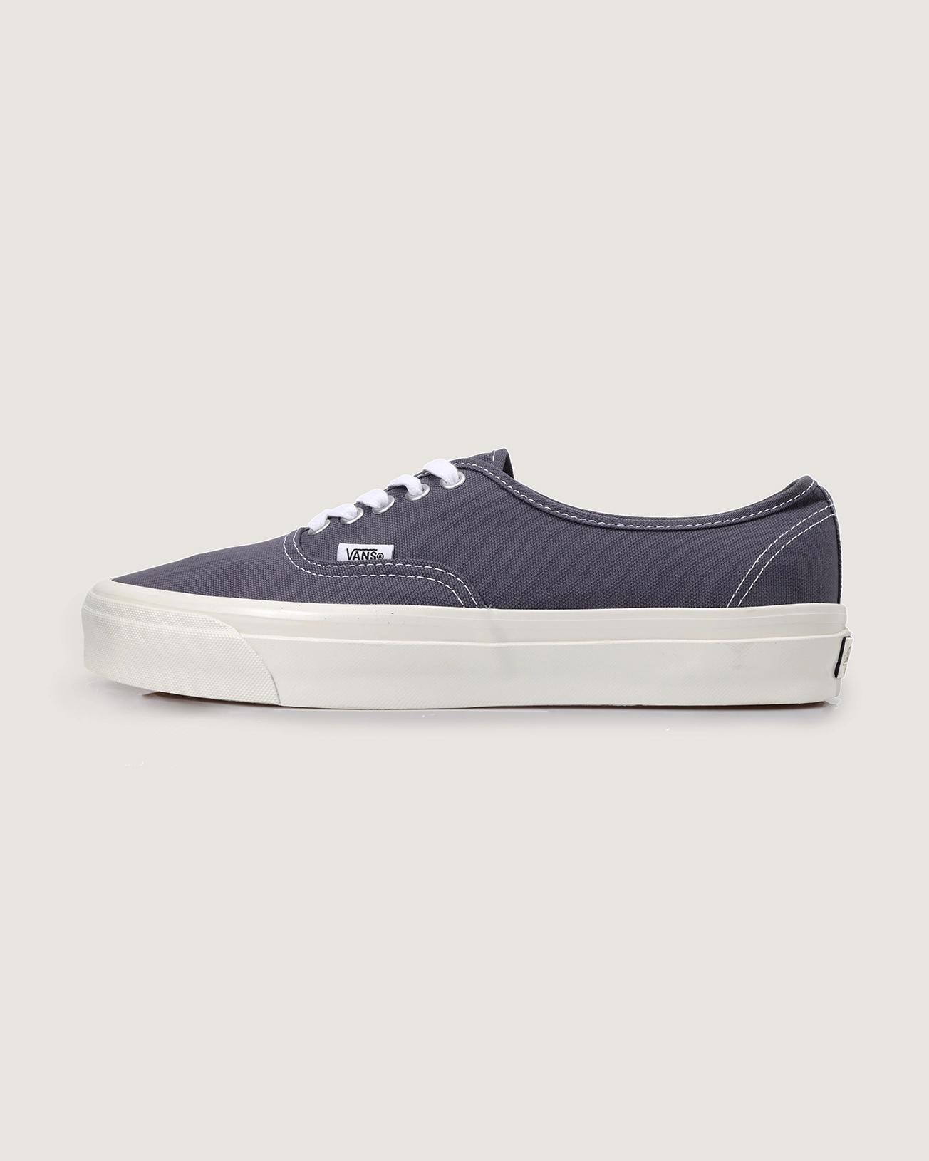 נעלי סניקרס LX Authentic 44