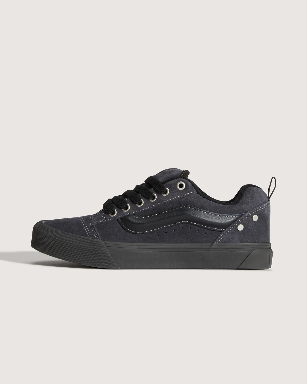 VANS - נעלי סניקרס Knu Skool – V00D22BFB – grunge-dark-gray – 1